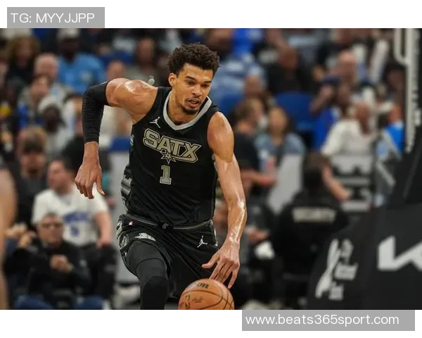 文班亚马本赛季能否实现四双壮举引发球迷热议